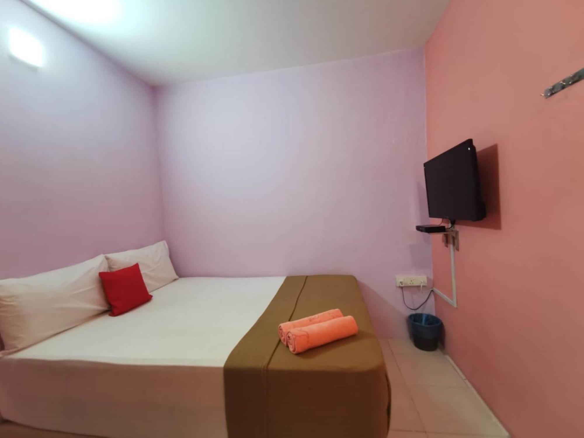 Super Oyo 90086 My Seven Days Inn جوهر بهرو المظهر الخارجي الصورة
