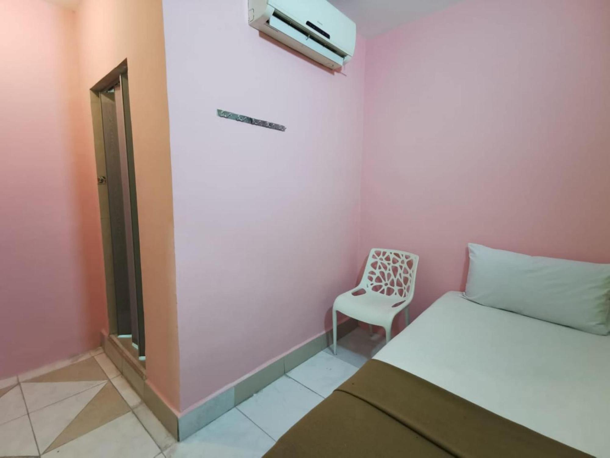 Super Oyo 90086 My Seven Days Inn جوهر بهرو المظهر الخارجي الصورة