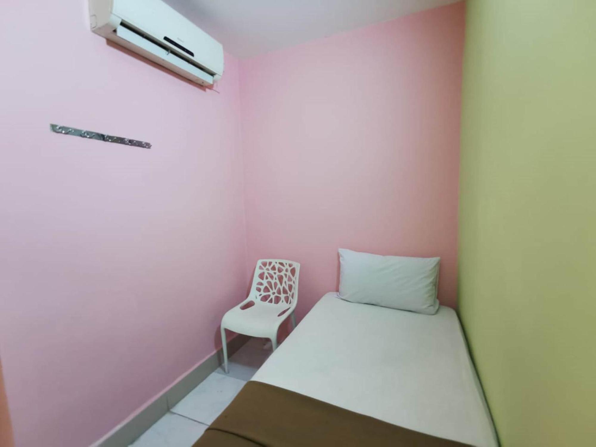 Super Oyo 90086 My Seven Days Inn جوهر بهرو المظهر الخارجي الصورة