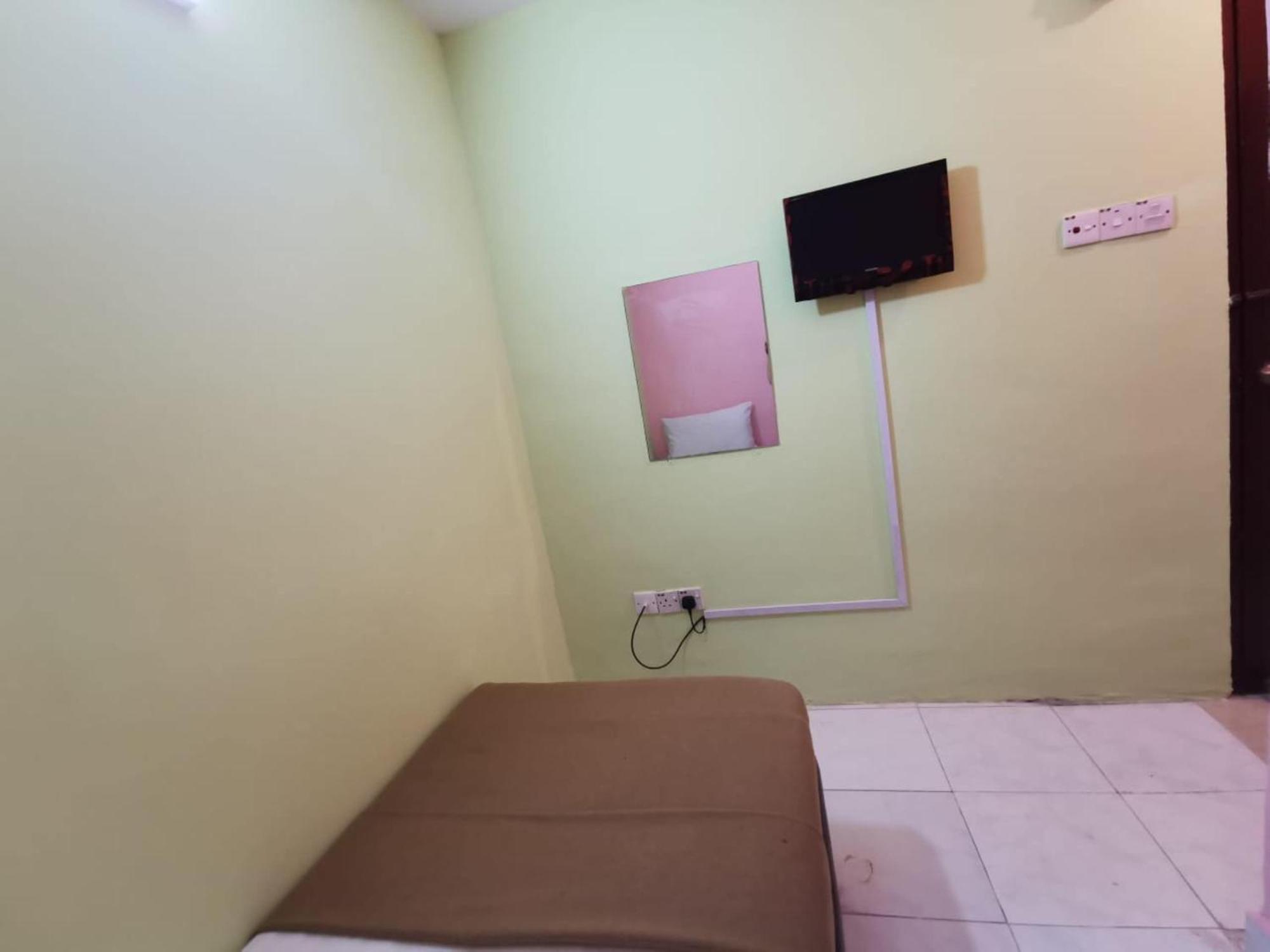 Super Oyo 90086 My Seven Days Inn جوهر بهرو المظهر الخارجي الصورة