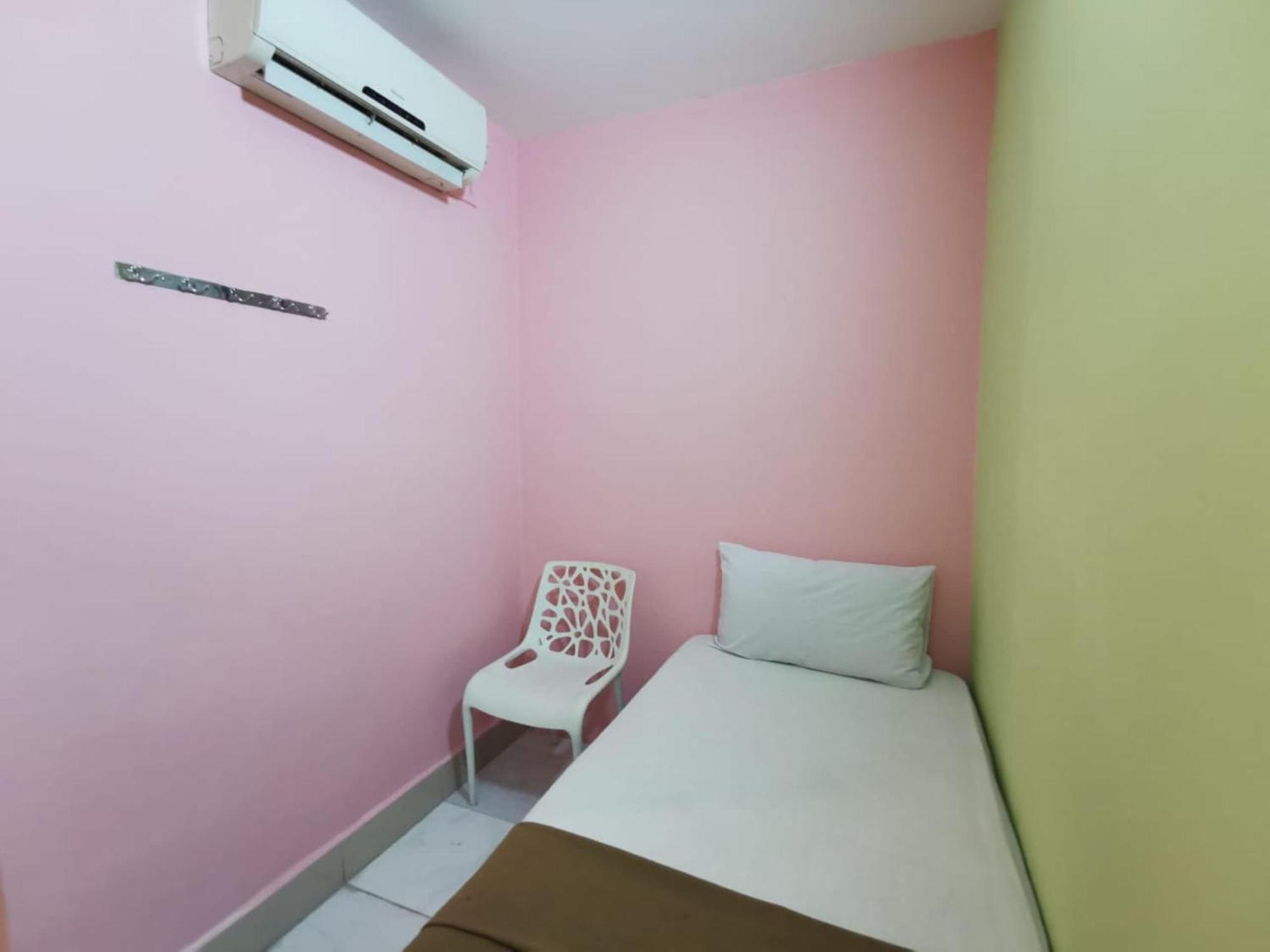 Super Oyo 90086 My Seven Days Inn جوهر بهرو المظهر الخارجي الصورة